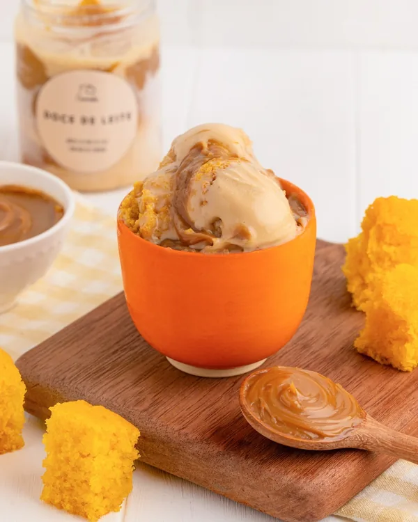 Helado de Dulce de Leche con trocitos de Cake de Zanahoria